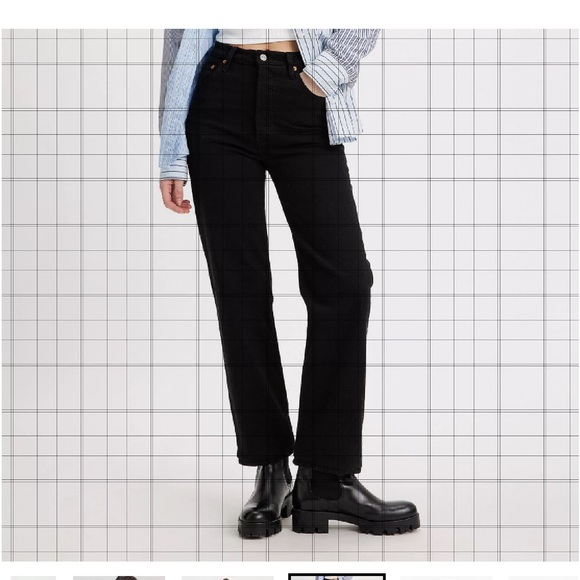 Levi’s Ribcage Ankle Pant in Black - Picture 6 of 7